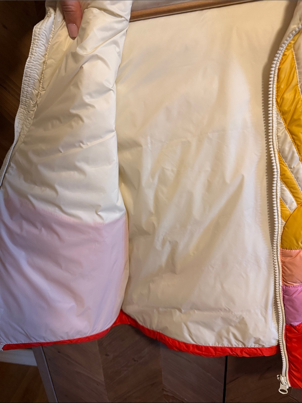 Marine Layer Archive puffy vest - Picture 5 of 9